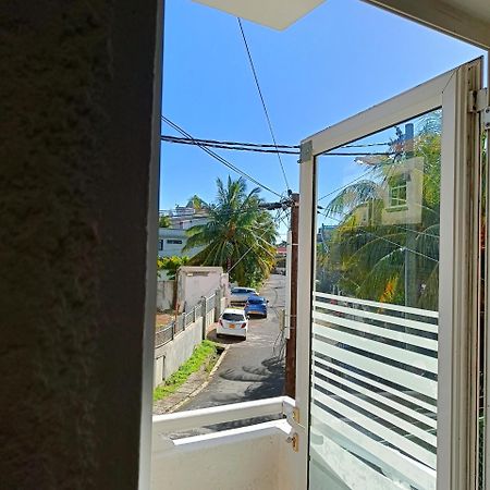 The Coastal Apartment Flic en Flac Экстерьер фото