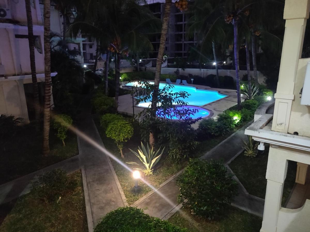 The Coastal Apartment Flic en Flac Экстерьер фото